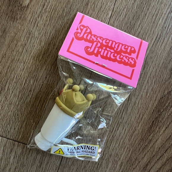 Dutch Bros PASSENGER PRINCESS 👑 Straw topper. Limited Edition. RARE. - Picture 2 of 2